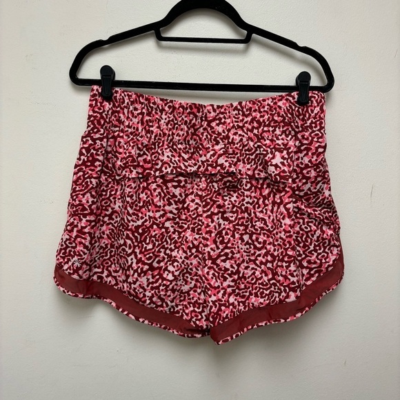 Athleta Mesh Racer Run High Rise 3" Shorts Large - Picture 8 of 12